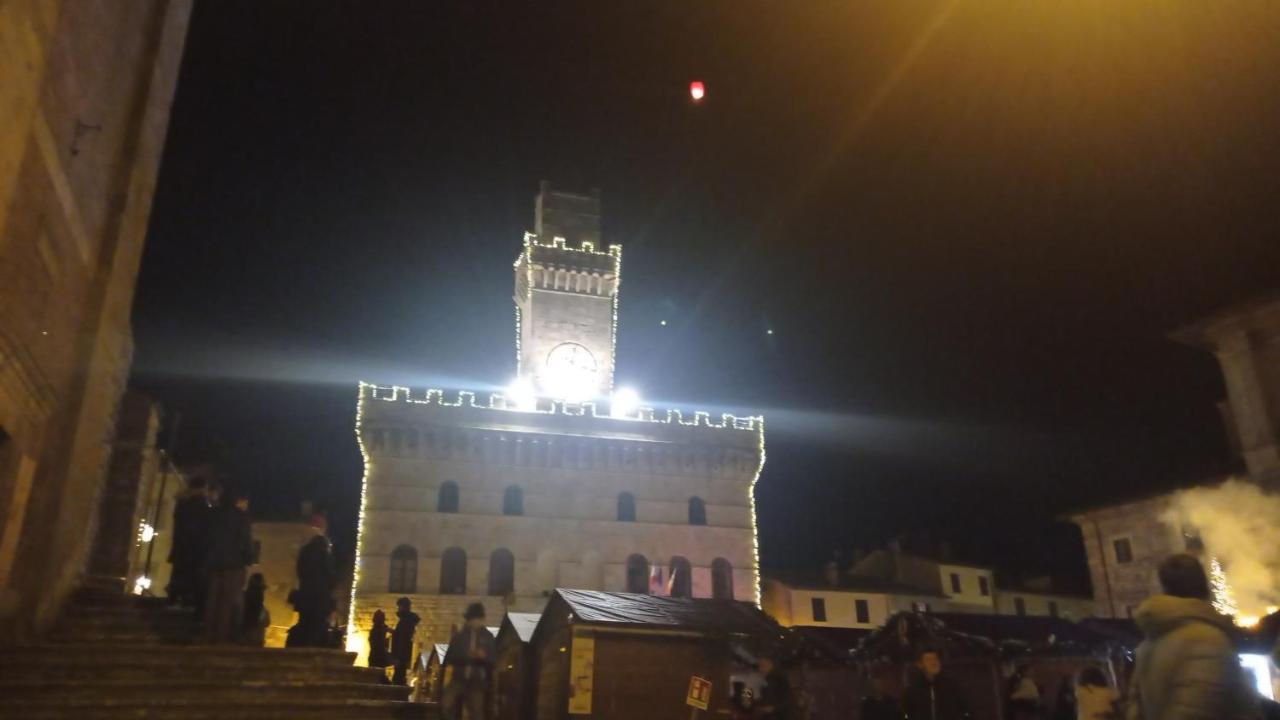 Splendido Ampio Appartamento A Montepulciano Zewnętrze zdjęcie