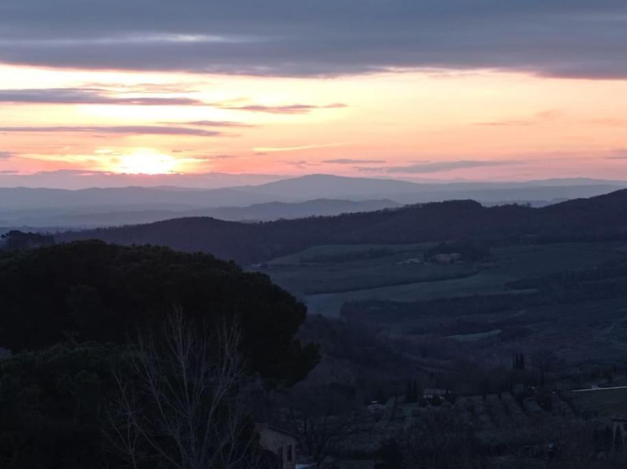 Splendido Ampio Appartamento A Montepulciano Zewnętrze zdjęcie