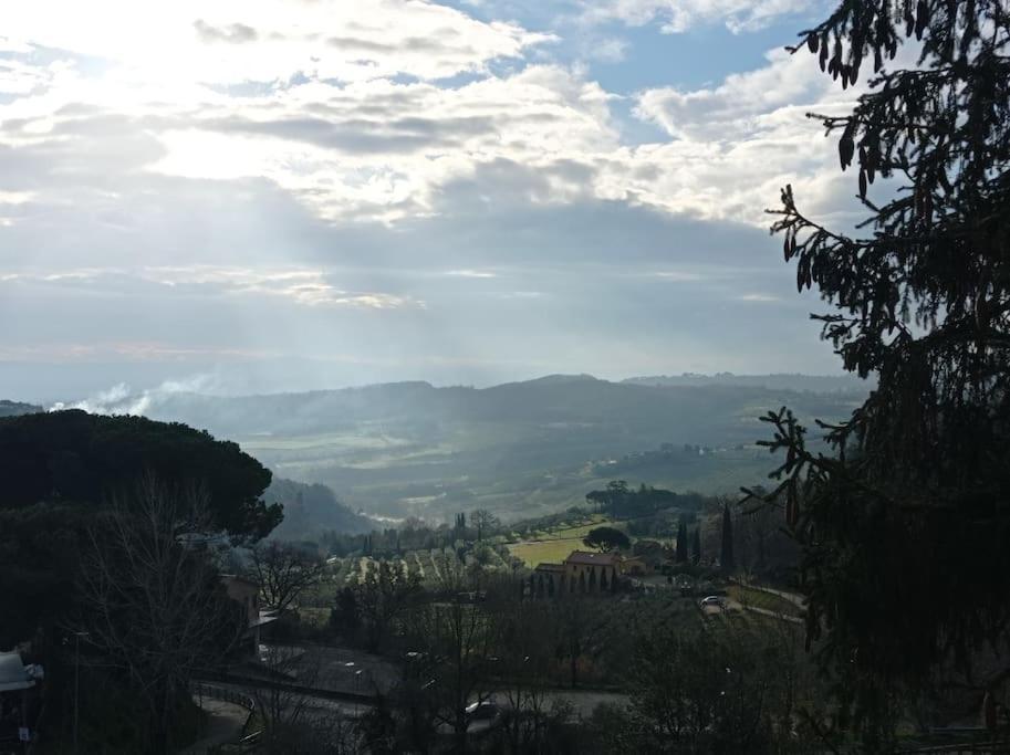 Splendido Ampio Appartamento A Montepulciano Zewnętrze zdjęcie